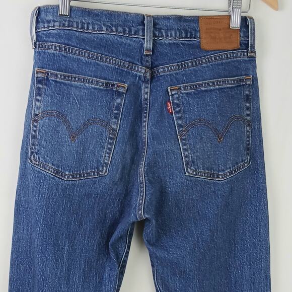 Levi's Women's SZ 28/28 Premium Denim Wedgie Straight Denim Jeans 34964-0064 - Picture 7 of 8